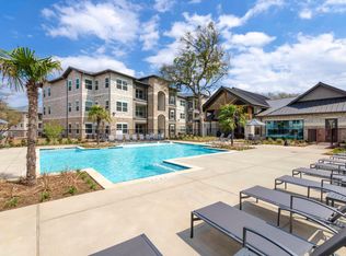 846 Chanel Dr APT 812, Granbury, TX 76048