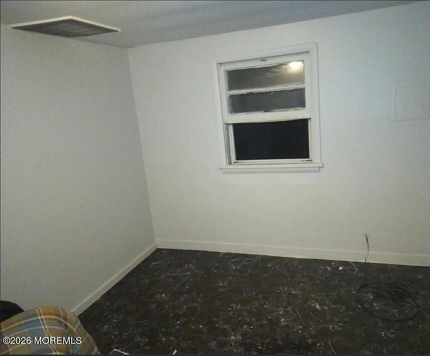 1st image of 19 Newcomb Dr