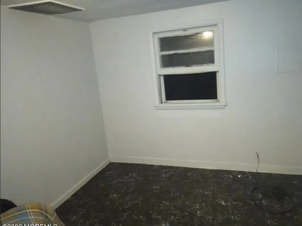 19 Newcomb Dr, Browns Mills, NJ 08015