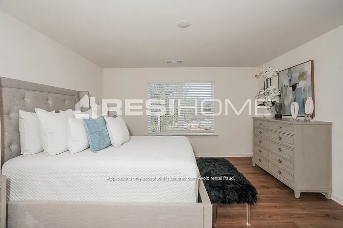 303 Haystack Dr — Photo 9