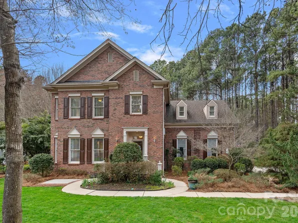 115 Pine Cliff Ln, Mooresville, NC 28117
