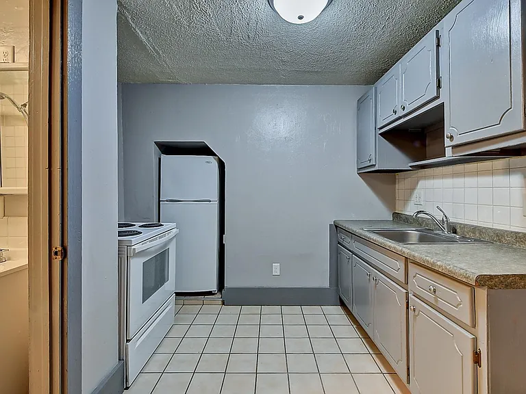 1023 S State Ave #3 — Photo 5
