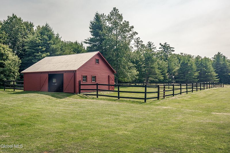 3rd image of 7133 Fish House Road