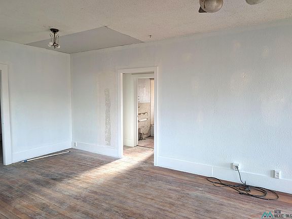 3rd image of 509 S Avenue A