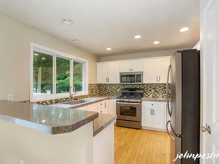 3628 Long Grove Dr SE — Photo 13