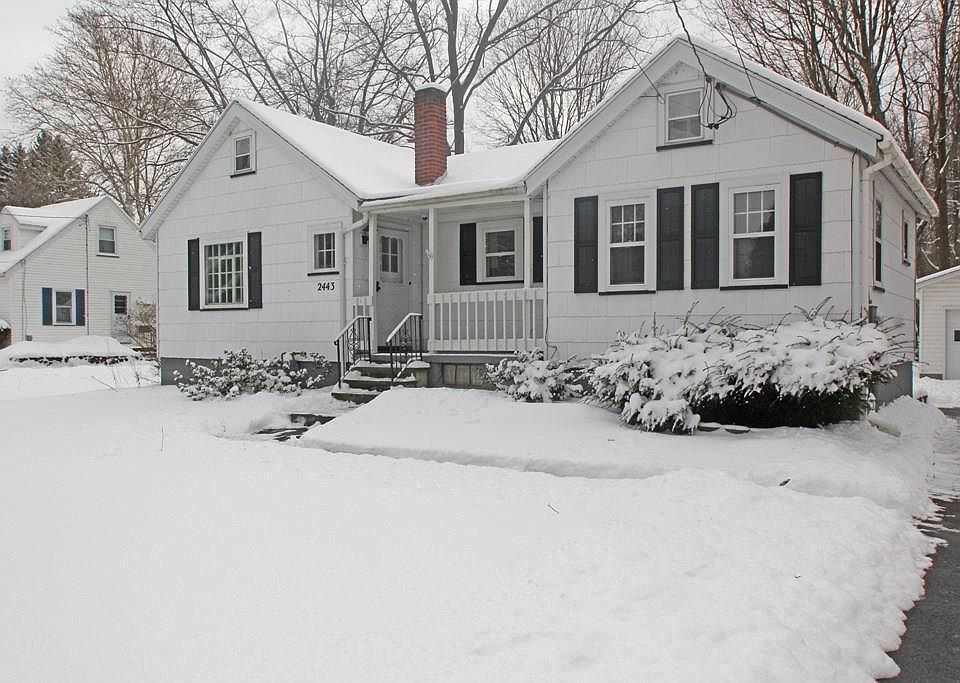 1st image of 2443 Westside Dr
