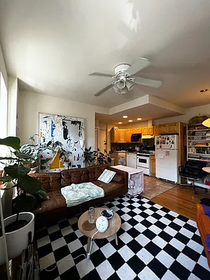 Rented by R New York | media 1