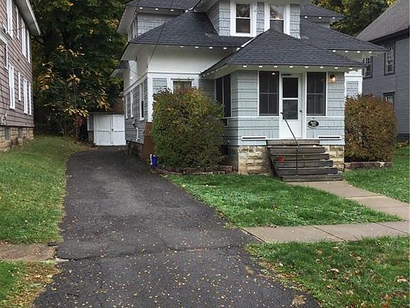 3rd image of 355 Clairmonte Ave