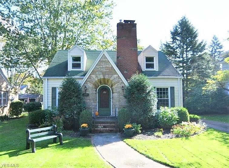 1st image of 141 Elmdale Ave