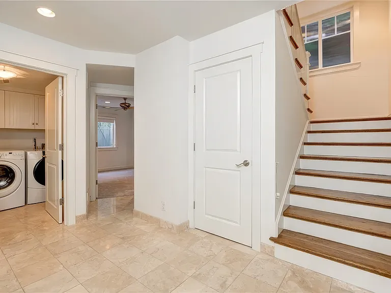 316 Highland Ave — Photo 43