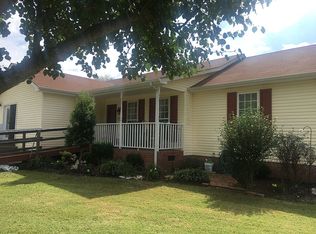 621 Peach Valley Rd, Gallatin, TN 37066