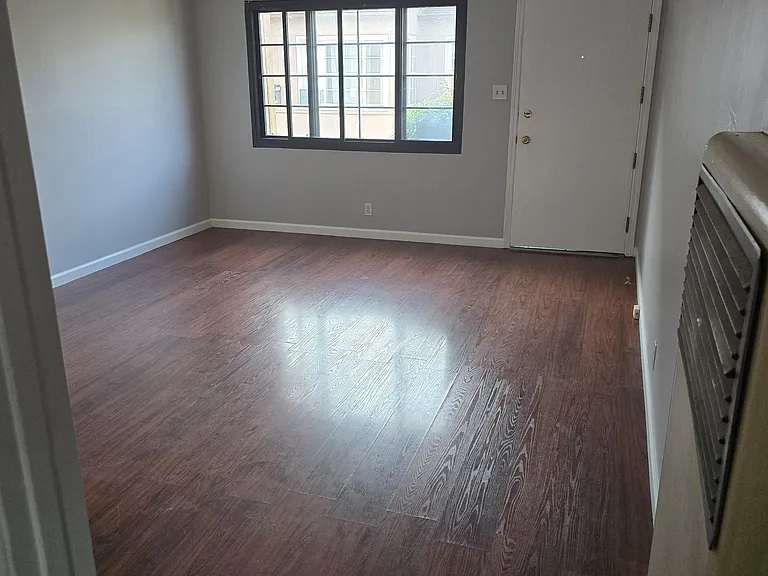 8927 Reading Ave #8927 — Photo 10