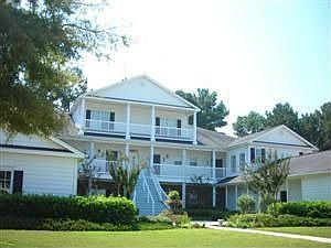 1st image of 5049 Glenbrook Dr APT 201