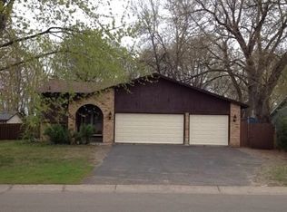 1341 Fireside Dr NE, Fridley, MN 55432