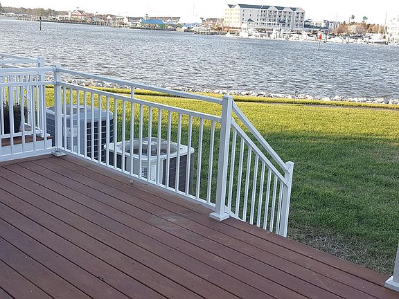 3rd image of 1008 Oyster Cove Dr