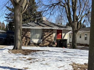2050 N 113th St, Wauwatosa, WI 53226