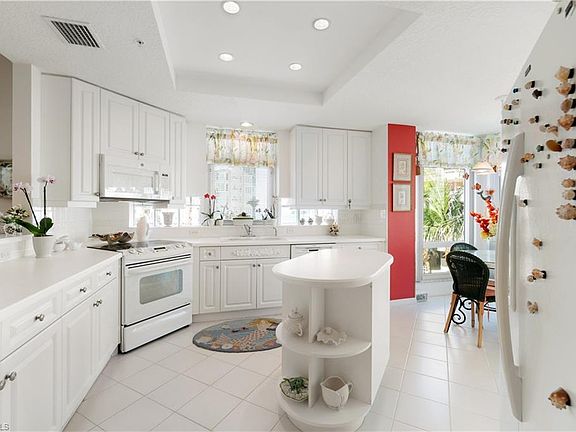 5th image of 264 Barefoot Beach BLVD #301