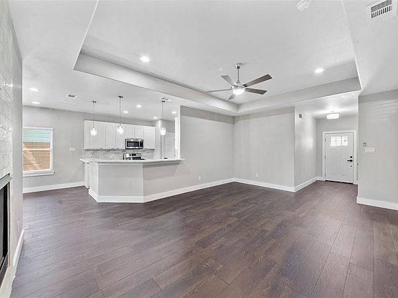 5th image of 2546 W Clarendon Dr