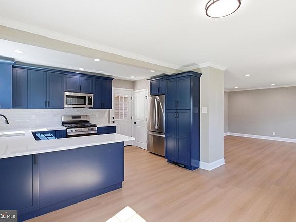 4th image of 310 Greenhill Rd