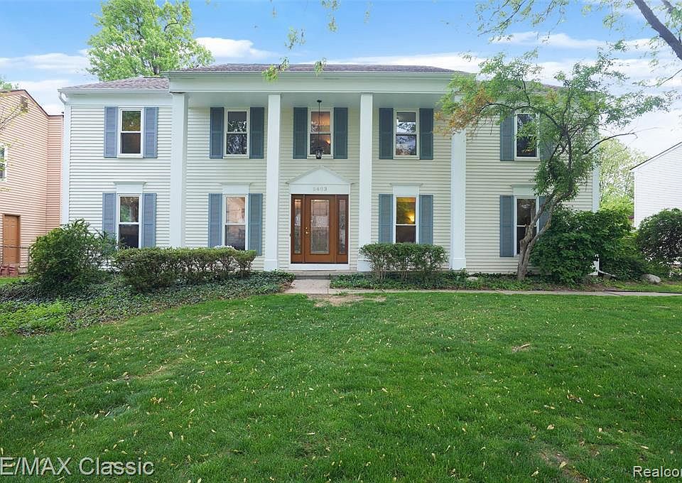 1st image of 5403 Piccadilly Cir S