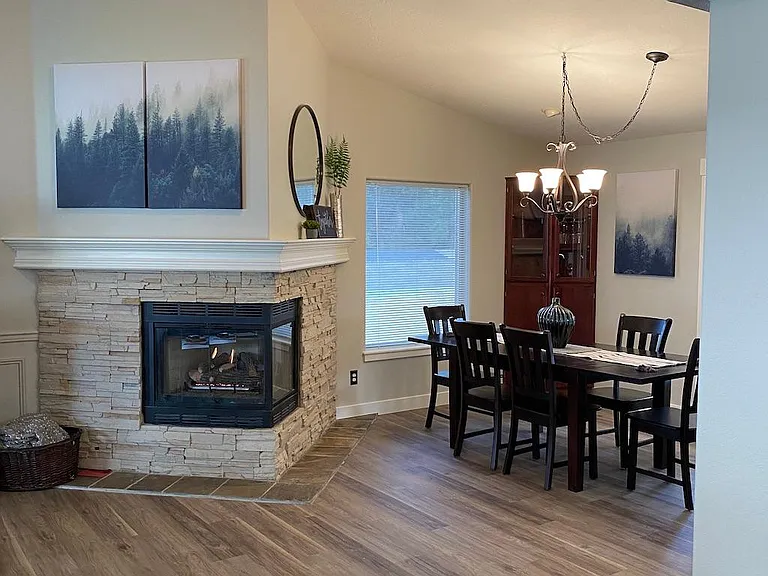 2312 E Timbercrest Ct — Photo 4