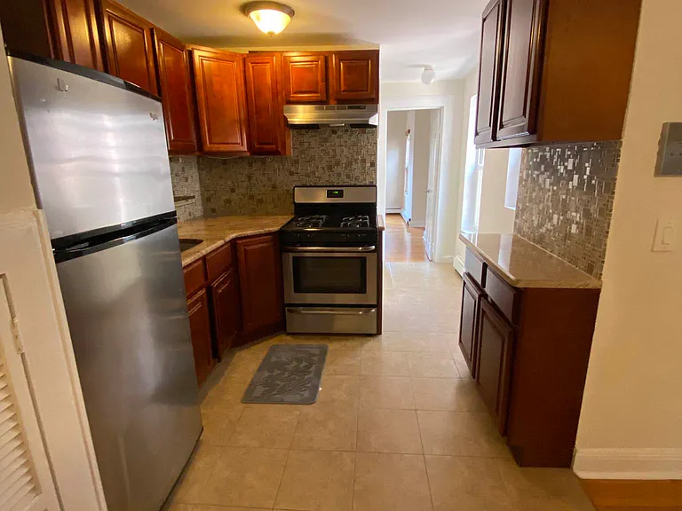 736A Union St #3 — Photo 2