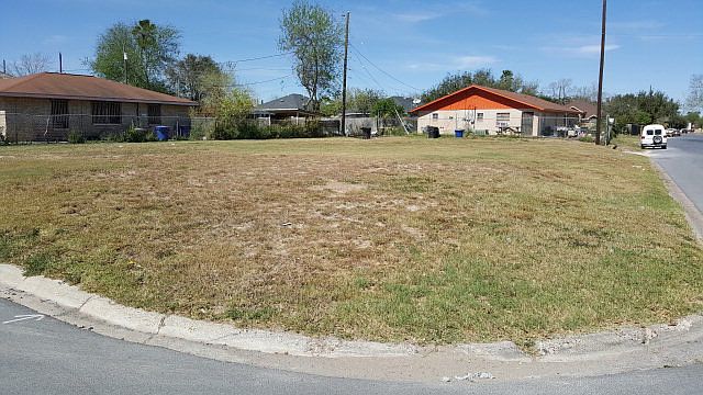 1st image of 2604 Uvalde Ave