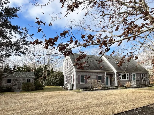 149 Vineyard Meadow Fms Rd, West Tisbury, MA 02575