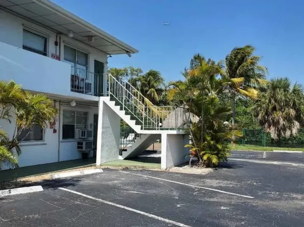 3211 SW 44th St, Fort Lauderdale, FL