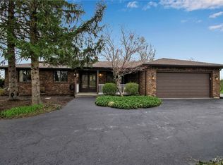 4520 Beach Ridge Rd, Lockport, NY 14094