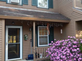 77 Hayes Ave, South Burlington, VT 05403