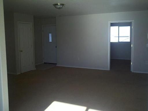 5th image of 212 Turner St