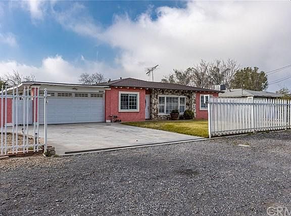 3rd image of 16449 Balsam Ave