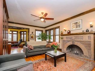 2156 W Rosemont Ave, Chicago, IL 60659