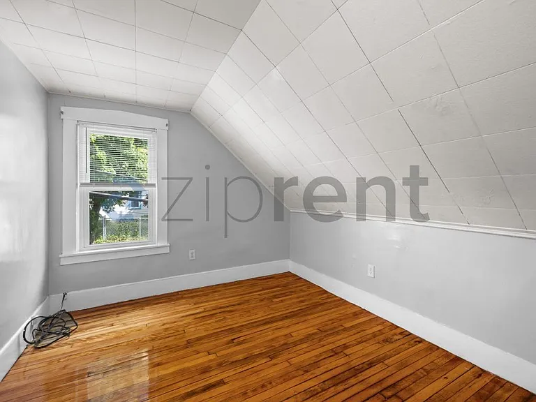 47 Cedar St #49 — Photo 16
