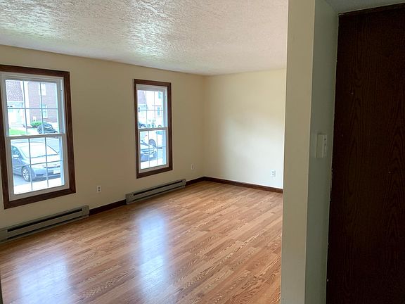 5th image of 283 Fuller Rd APT T