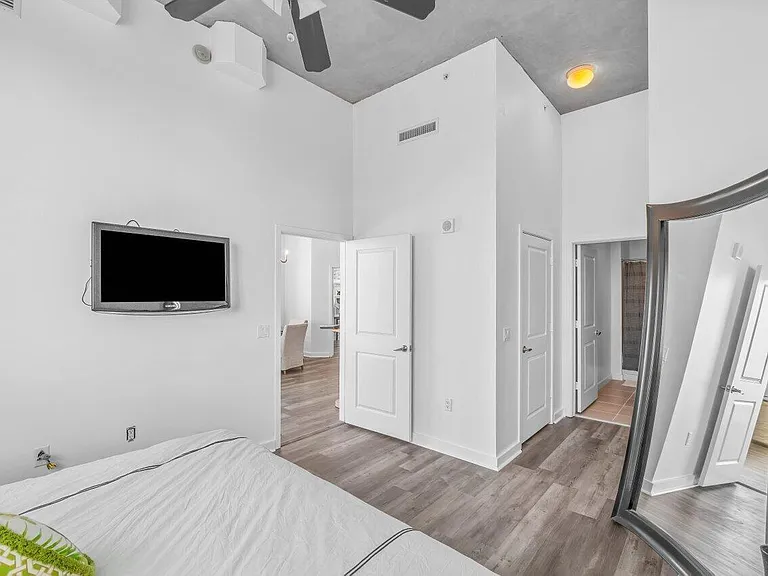 300 S Australian Ave #1605 — Photo 16
