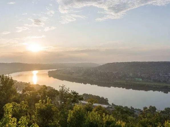 1 Rivers Pointe Dr, Hebron, KY 41048