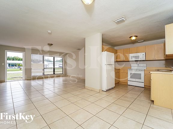 5th image of 1941 SW 38th Ave