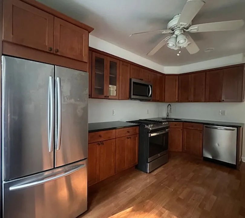 1 Riverside Dr