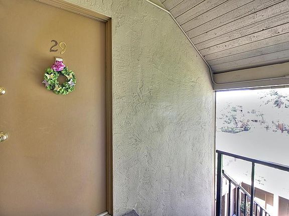 4th image of 320 Auburn Way APT 29