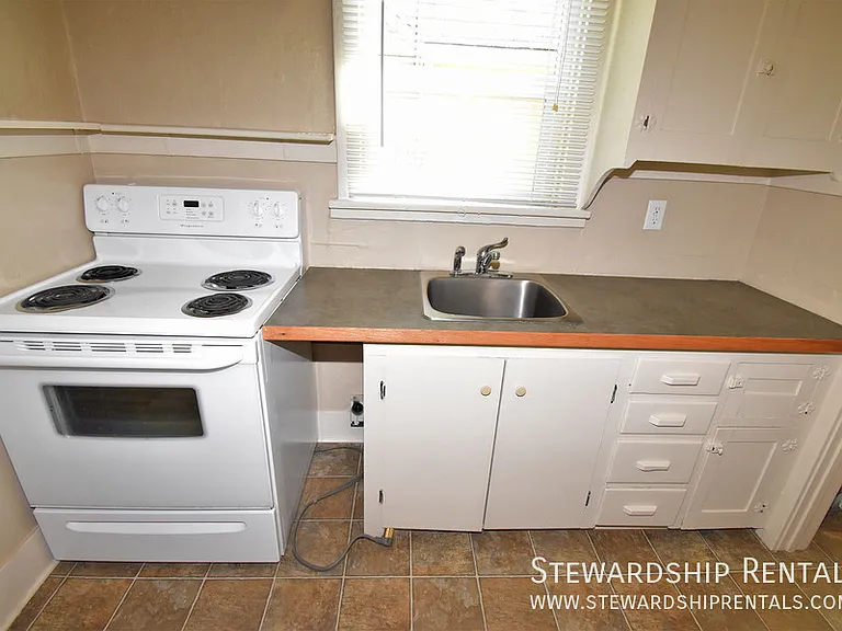 2024 Emerald St #5 — Photo 7