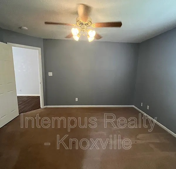 1333 Willmann Ln — Photo 27