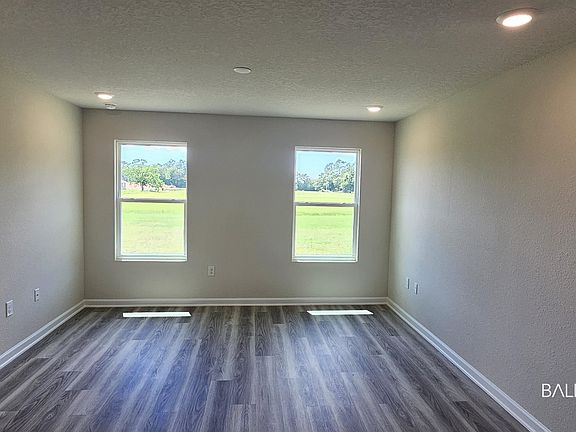 5th image of 12724 Mikado Cir