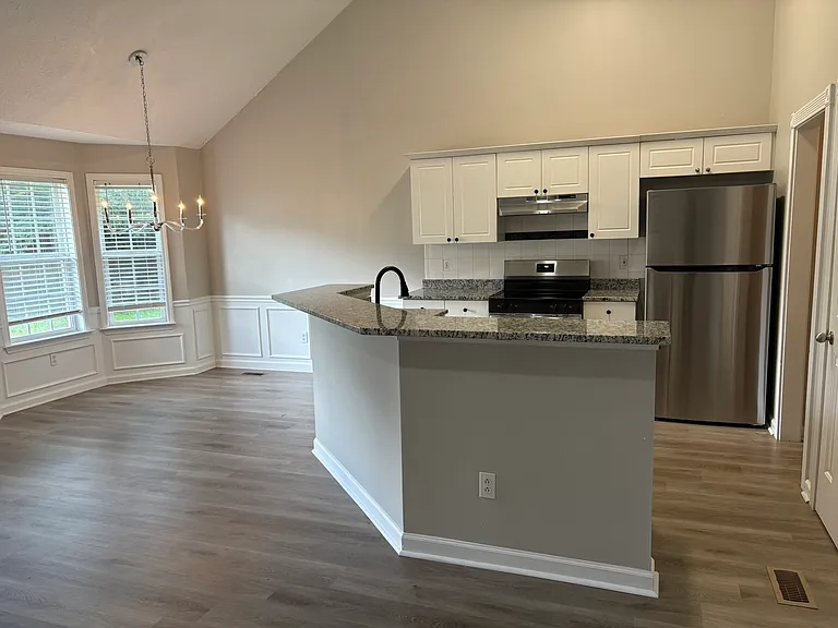 6428 Paddington Way — Photo 14
