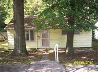 1914 Rookwood Rd, Cleveland, OH 44112