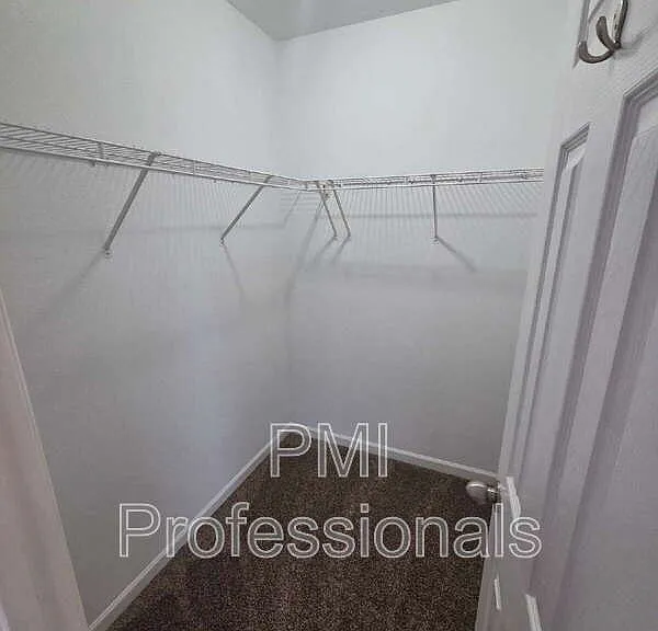 108 Oak Valley Cir — Photo 12