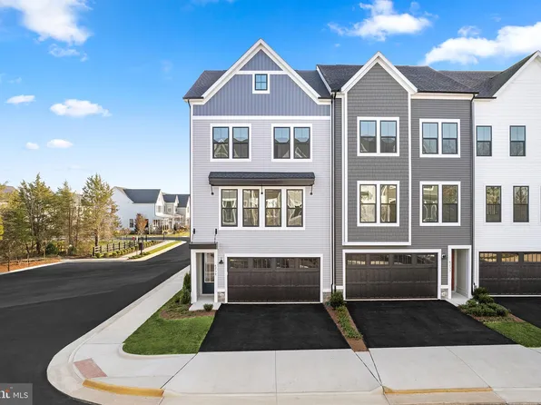 42179 Berrier Farms Ter, Chantilly, VA 20152