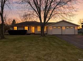 4225 Lapeer St, Columbiaville, MI 48421