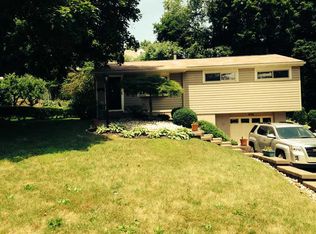 416 Sun Valley Dr, Pittsburgh, PA 15239